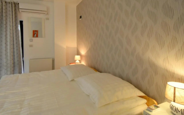 Neferprod Apartments - IS - CAM 02