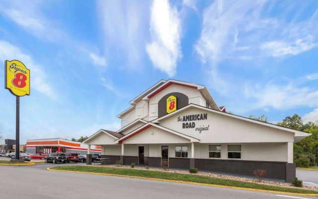 Super 8 by Wyndham Summersville/New River National Park