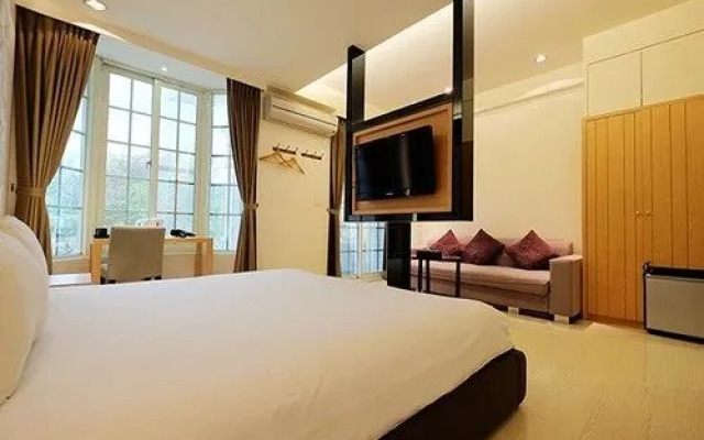 Pisces on the 6th and Breakfast