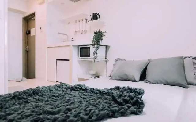 Minimalist Loft 902