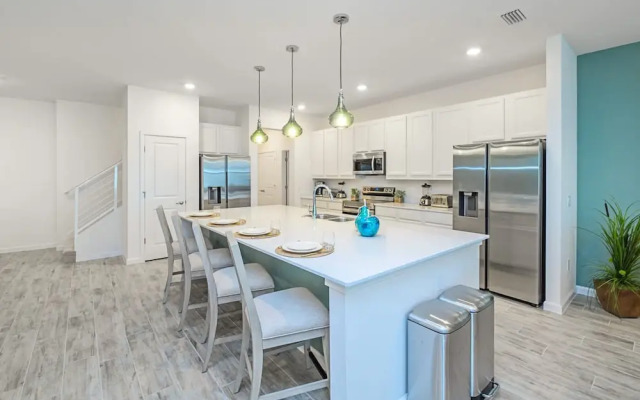 Upstay - Magic Mansion w Pool-spa-cinema-games