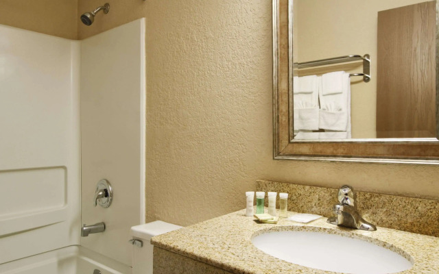 Super 8 by Wyndham Richmond Airport VA