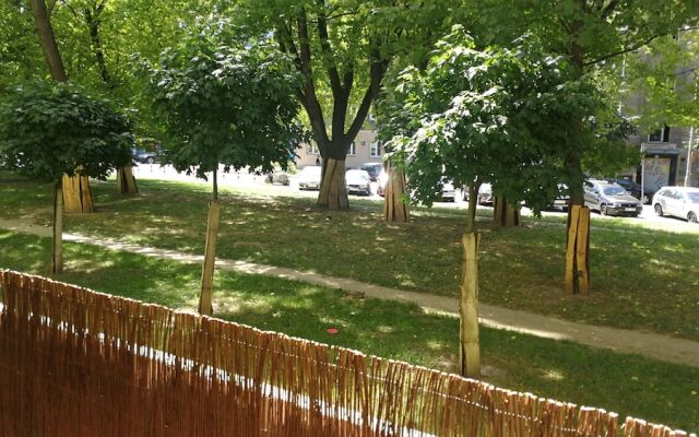 Labo Apartment Metro Plocka