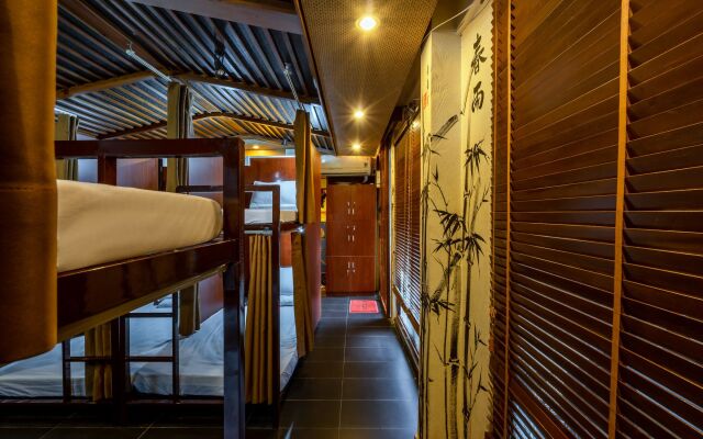 Saigon Capsule Hostel - Adults Only
