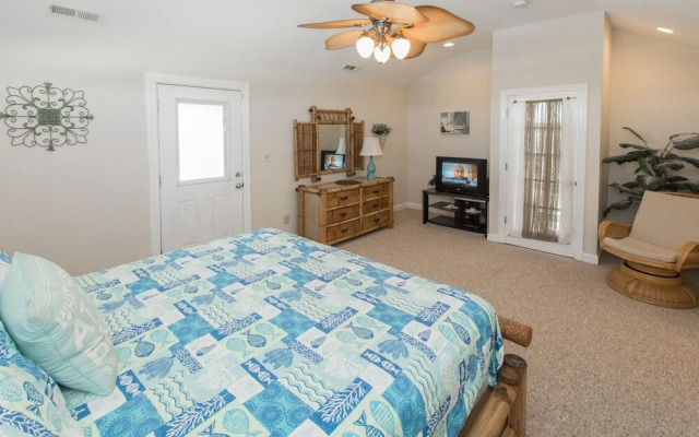 Beach Cabana - 9 Br Home