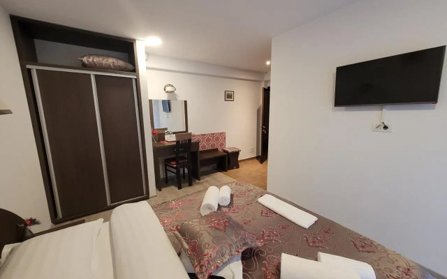Casa Aryana
