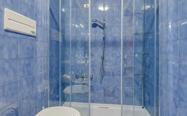 Comfortable Apartment in Garda With Swimming Pool