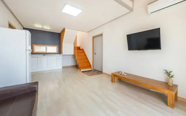 Ganghwa Raube Pet-friendly Pension