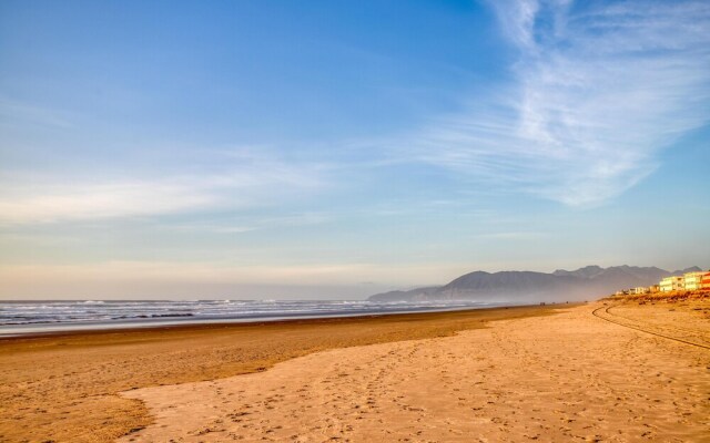 Lakefront Beachhouse