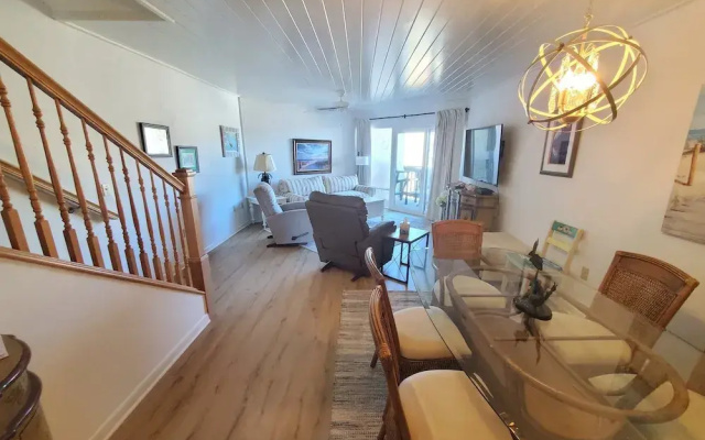 Island House F232