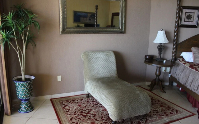 Sonoran Sun 2BR Upper SW 403 by Casago