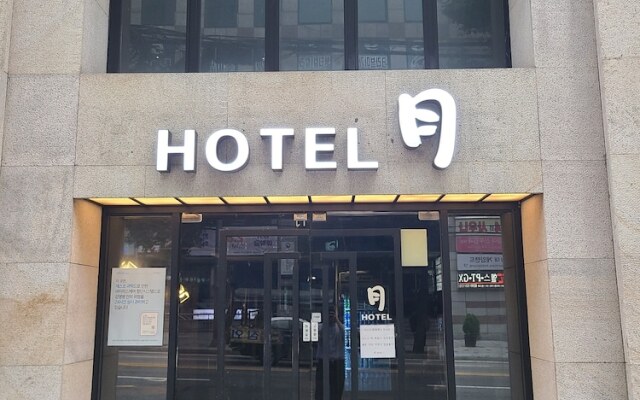 Shinchon Wol Hotel