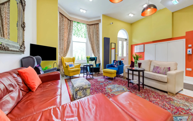 OYO Grantly Hotel