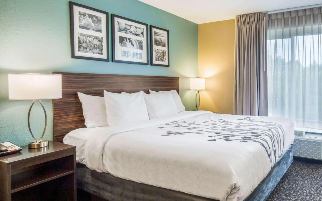 Sleep Inn & Suites Dunmore