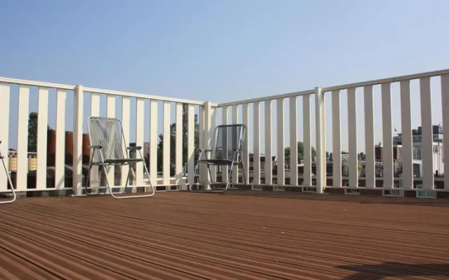 Apartment Midnight Star