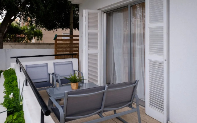 Townhouse In Ideal Location