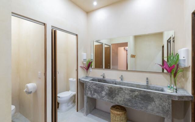 Oostel Smart Hostel