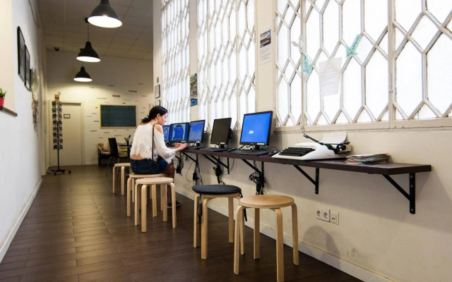360 Hostel Borne