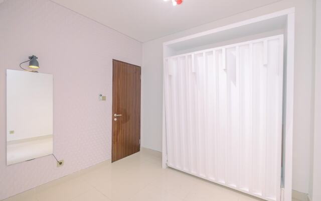 Cozy And Clean 2Br At Transpark Cibubur Apartment