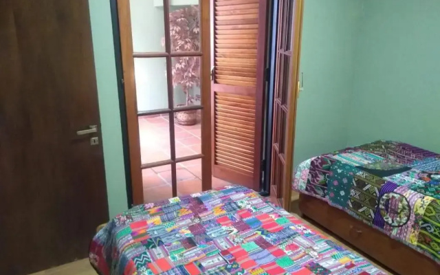 Hermosa Casa Cerca de Todo
