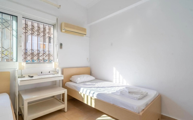 Apartment 1km from Acropolis Filoppapou Hill