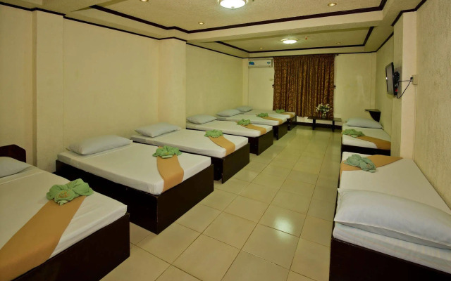 La Charica Inn & Suites