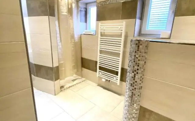 Schöne Ferienwohnung mit großem Garten