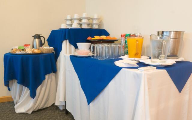Holiday Inn Monterrey - Parque Fundidora by IHG
