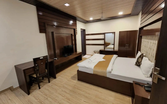 Goroomgo Mandakini Royale Kanpur