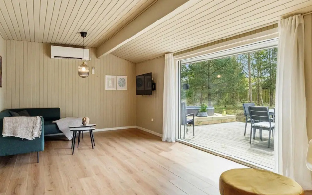 5 Star Holiday Home in Hals
