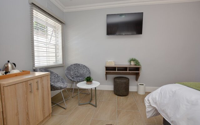 The Blue Sapphire Guesthouse