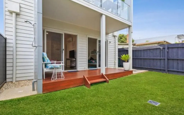 CASA EMEC- 500m To The Beach Or Main Strip!