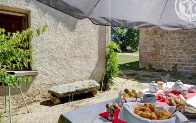 Gîte Les Salles, 3 pièces, 4 personnes - FR-1-496-66