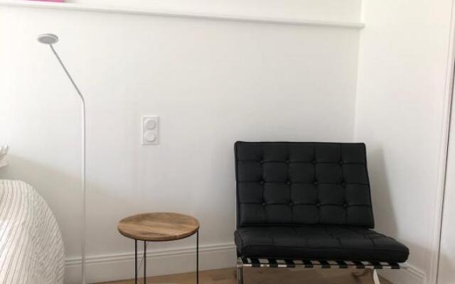 Chambre indépendante au Manoir de la Célinais côté jardin