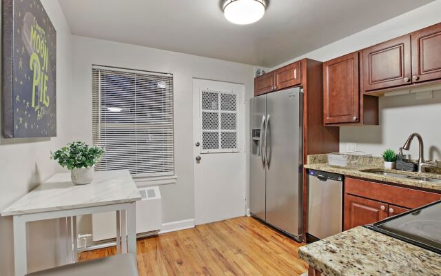 Charming & Spacious Bowmanville 1BR Apt