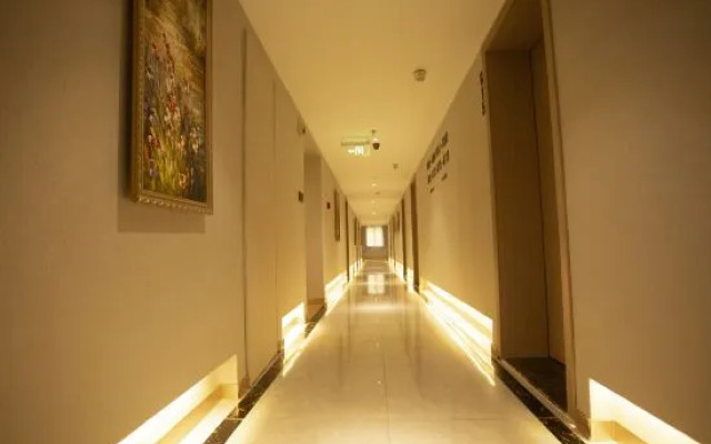 Xiamen Free Space Chain Hotel