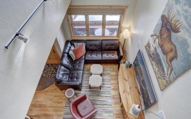 Placer Ridge Lookout Apartment