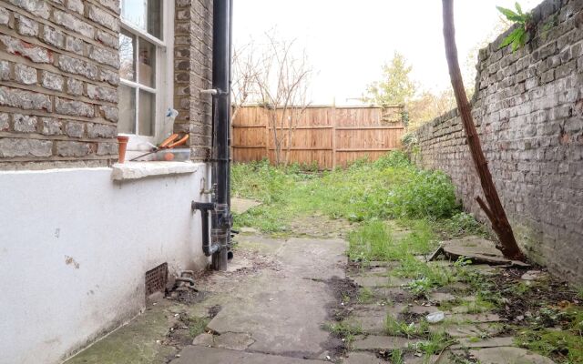 Clemence Road - Deluxe Double Room