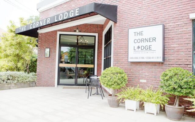 The Corner Lodge