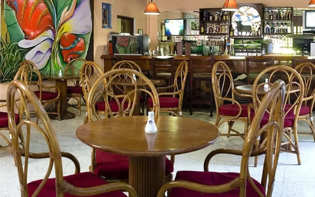 Hotel Mariposa