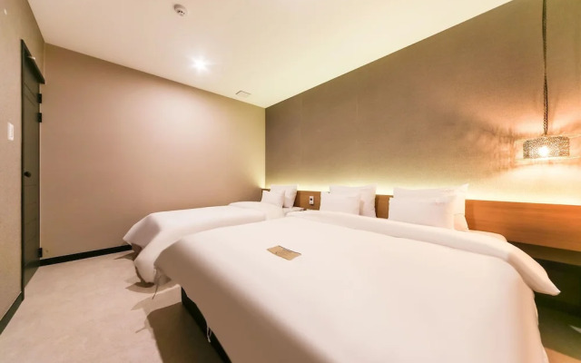 Le Idea Hotel