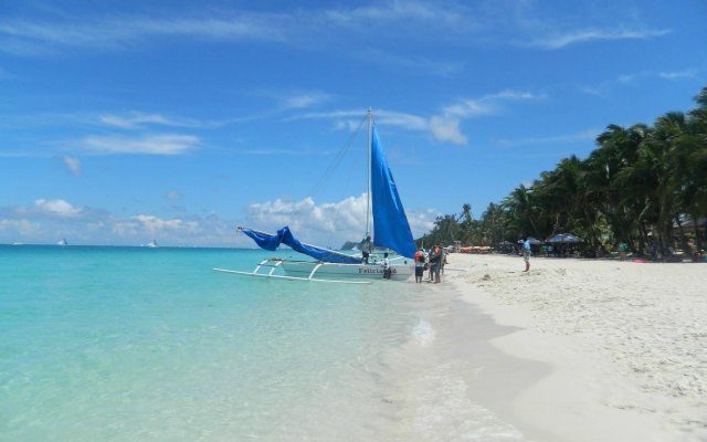 La Plage de Boracay Resort