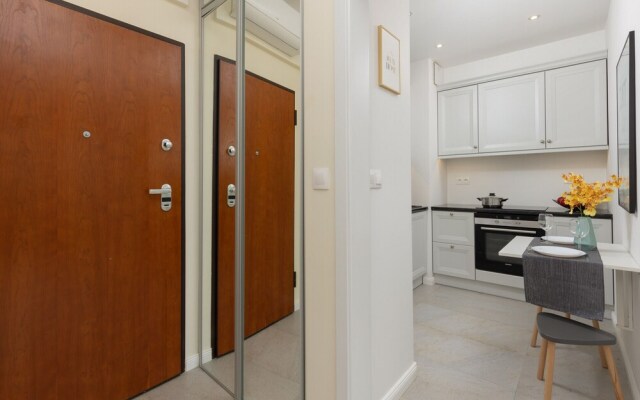 Niemcewicza Apartment by Renters