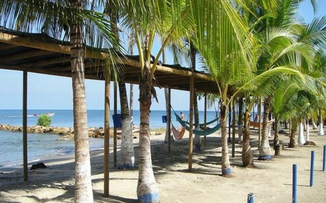 Cabañas  Frente a la Playa 010