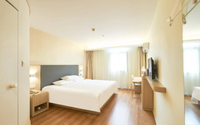 HanTing Hotel (Huaihua Hexi)