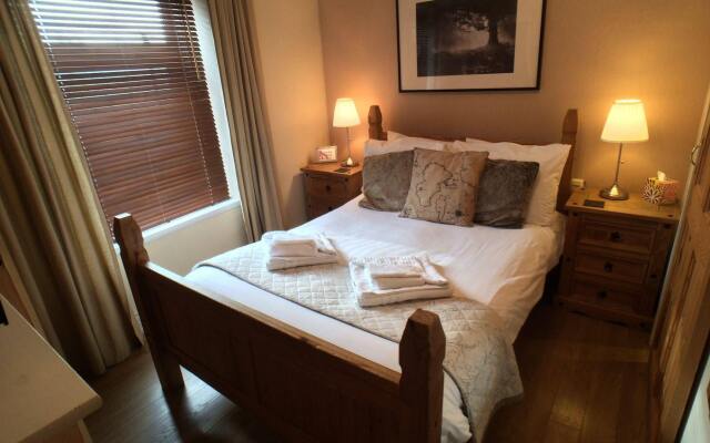 Tyrosa Rooms