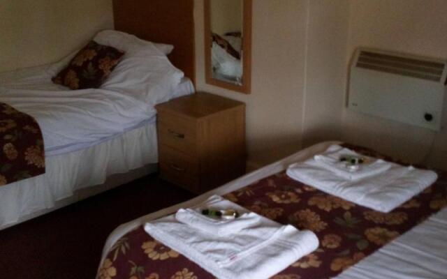 Ferns Farm Hotel & Palms Leisure Club