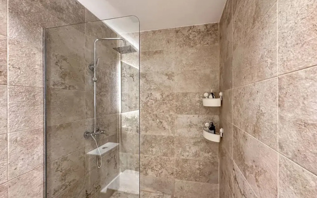 Luxury 2 Bedroom Apartment