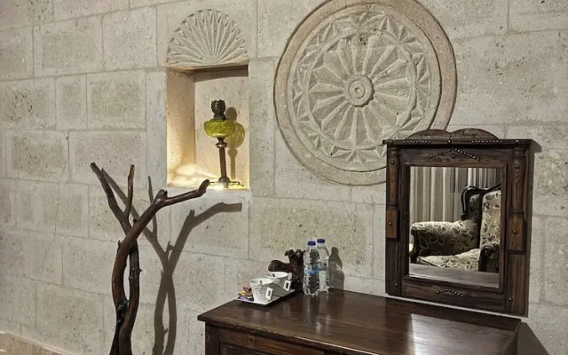 Midland Cave Suites