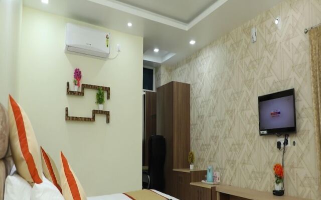 Hotel 8th Mile Suites